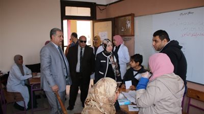 جامعة طنطا توقع الكشف الطبي على 1656 في قافلة قرية صان الحجر ببسيون (صور)