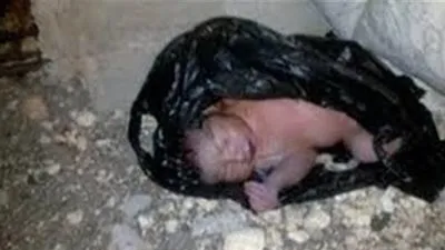 إحالة طالبة للجنايات لإلقاء طفليها في منور عقار بالإسكندرية 