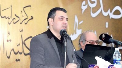 شريف رمزي يفاجئ الأقباط في معرض الكتاب بسيرَة 