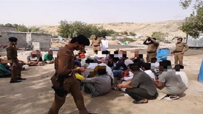 شرطة العاصمة القدسة: ضبط 44 عاملا مخالفا لنظام الإقامة والعمل بمكة