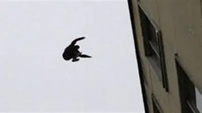 مصرع موظف سقط من الطابق الرابع بمركز الخارجة