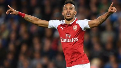 لاكازيتي وأوباميانج يقودان أرسنال للفوز على كارديف سيتي
