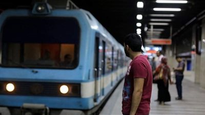 نشطاء يتداولون 