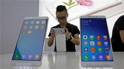 تراجع شحنات الهواتف الذكية فى الصين للعام الثانى على التوالي