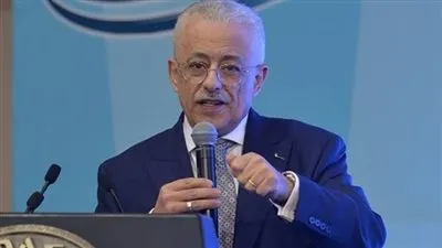 وزير التعليم يرد على هاشتاج الرواتب: نقاتل لتحسين أحوال المعلمين المعيشية