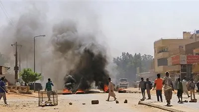 ابنة الصادق المهدي تكشف ملابسات اعتقالها من منزلها