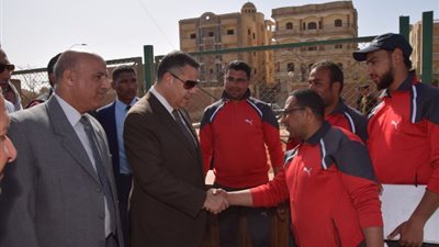 محافظ بني سويف يزور مركز شباب شرق النيل (صور)