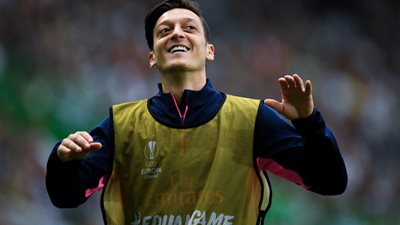 آرسنال يحسم موقفه من انتقال أوزيل إلى سان جيرمان