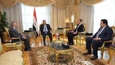 وزير الاتصالات يستقبل الرئيس التنفيذي الجديد للشركة المصرية للاتصالات