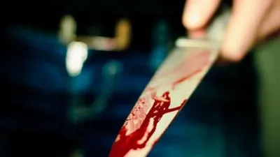 مواطن يعتدي بـ