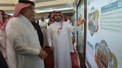 وزير الشؤون البلدية والقروية يتفقد مشروعات أمانة الرياض 