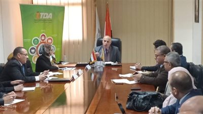 نائب محافظ الوادي الجديد ورئيس تنمية التجارة الداخلية يناقشان إقامة بورصة للتمور 