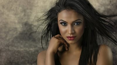 ماسكات طبيعية لتفتيح البشرة السمراء.. جربيها