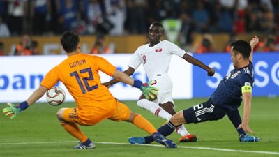 عاجل.. المعز علي يتوج بجائزتي أفضل لاعب والهداف ببطولة آسيا