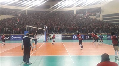 بحضور جماهيري كبير وإحياء ذكرى بورسعيد.. الأهلي يفوز على المحرق البحريني بالبطولة العربية للطائرة