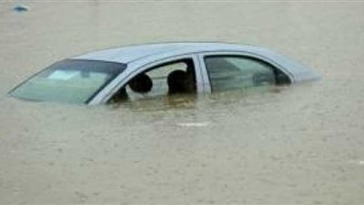 إصابة 4 أشخاص إثر انقلاب سيارة في ترعة بورسعيد بالإسماعيلية