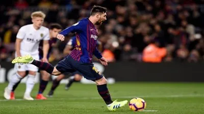 ميسي يشعل موقعة برشلونة وفالنسيا بهدف أول للبارسا (فيديو)