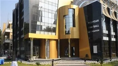 مفاجأة.. تعرف على سر تواجد رئيس الزمالك في اتحاد الكرة