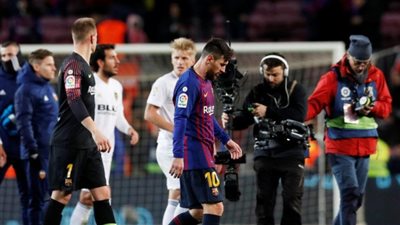 برشلونة يعلق على احتمالات غياب ليونيل ميسي عن الكلاسيكو (صور)