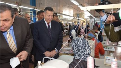 محافظ بني سويف: ندعم الشركات الناجحة المصدرة للخارج 