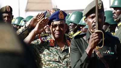 السودان.. البشير يتعهد بتنمية الريف