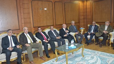 جامعة الفيوم تشارك في أسبوع شباب الجامعات (صور)