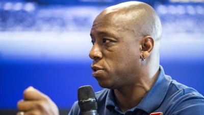 أسطورة أرسنال يمتدح نجم الجانرز المتألق