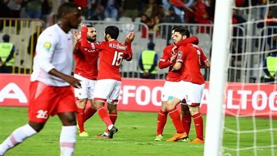 مارتن لاسارتي يستبعد 16 لاعبا من قائمة الأهلي أمام إنبي