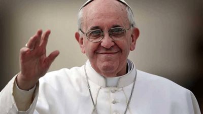 قبل القداس.. البابا فرنسيس يزور كاتدرائية القديس يوسف