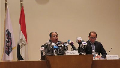وزير المالية: انخفاض العجز الكلى للموازنة خلال النصف الأول من العام المالى الحالى إلى 3.6% 