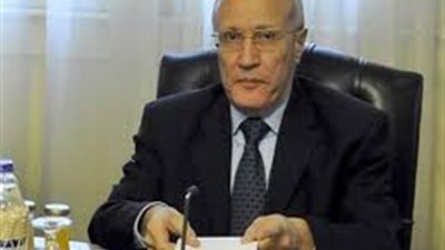 وزير الإنتاج الحربي يبحث مع السفير البريطاني بالقاهرة سبل تعزيز التعاون 