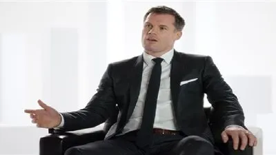 أسطورة إنجلترا يصدم ليفربول