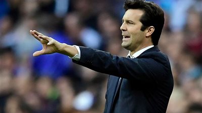 سولاري يتجاهل ميسي ويصدم ڤينيسيوس قبل الكلاسيكو 