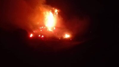 عاجل.. السيطرة على حريق فى قش أرز بأحد الأراضي الزراعية ببنها  