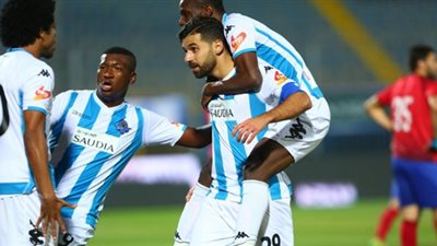 رامون دياز يصل القاهرة لقيادة بيراميدز