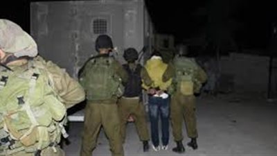 جيش الاحتلال يعتقل فلسطينيين بزعم تسللهما من غزة