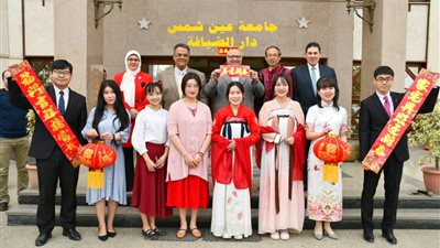 جامعة عين شمس تحتفل بعيد الربيع الصينى 