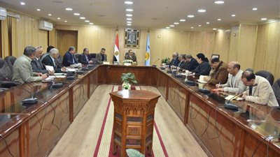 محافظ أسيوط يناقش مع وفد هيئة كير الدولية مقترحات وبرامج دعم المجتمع المدني وتفعيل مبادرة 