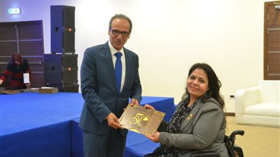 رئيس الهيئة العامة للكتاب يكرم رشا إرنست من المجلس القومي لشؤون الإعاقة