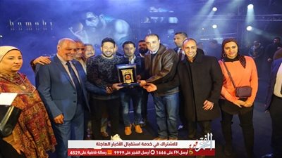 إدارة نادي الشمس تكرم الفنان محمد حماقي والمنتج وليد منصور (صور)