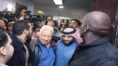 تركي آل الشيخ ينشر عددا من الصور أثناء زيارته لمقر نادي الزمالك