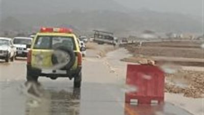 مدني المدينة ينقذ 111 شخصا ويؤي 14 أسرة نتيجة الأمطار
