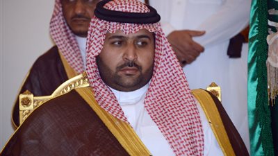 نائب أمير جازان ينقل تعازي القيادة لذوي الشهيد الرقيب الحكمي