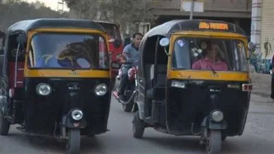 المتهمون بسرقة التكاتك: كنا نستدرج السائقين للشوارع الخالية من المارة ونهددهم بالسلاح الأبيض