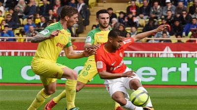 لقطة أخلاقية من عائلة إيميليانو سالا مع قائد الطائرة المفقود