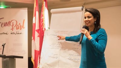 ماريان عازر تلقي كلمة عن آلية إطلاق حملة لمناهضة زواج القاصرات ببيروت 