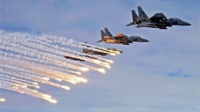 التحالف العربي يشل قدرات الحوثي الجوية في اليمن (فيديو)