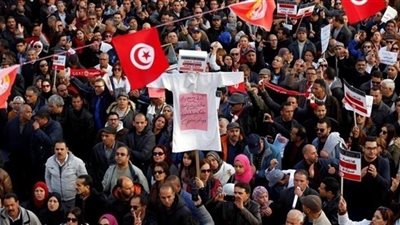 تونس.. اتفاق بين النقابة والحكومة ينهي إضرابات المعلمين