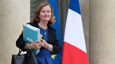 وزيرة فرنسية تحذر إيطاليا من التحالف مع 