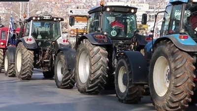 اليونان.. مزارعون يقطعون الطرقات احتجاجاً على أسعار الوقود